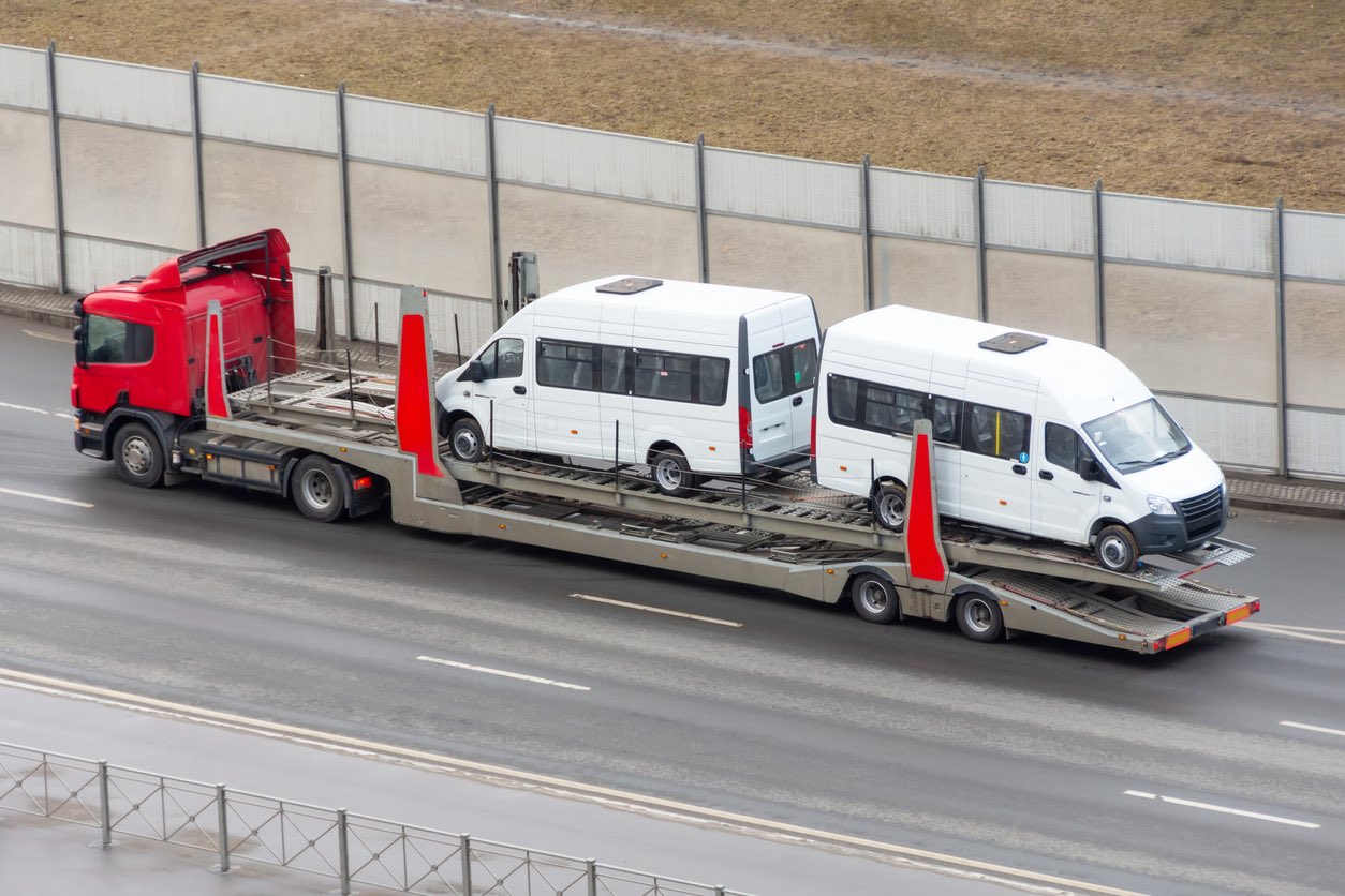 How Does Livestock Trailer Transport Work?